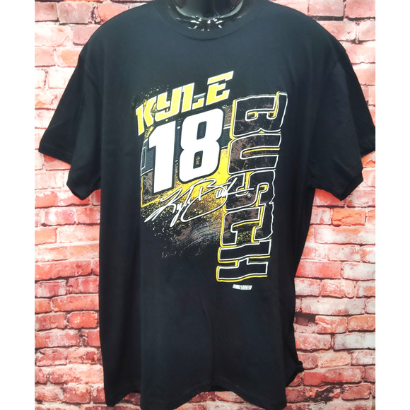 NASCAR Kyle Busch #18 Bold Joe Gibbs Racing Black Tee Shirt 2017 Schedule - Picture 1 of 6